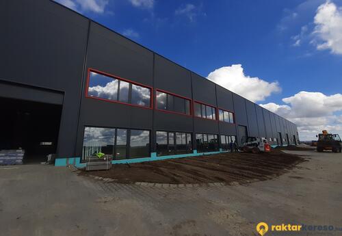 Kiadó raktár SCH csarnok